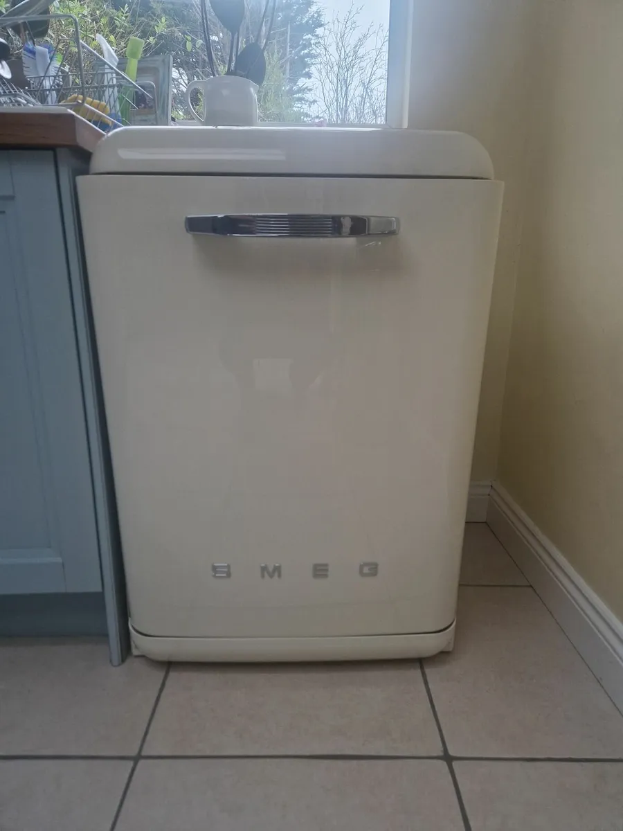 Smeg Dishwasher - Image 1