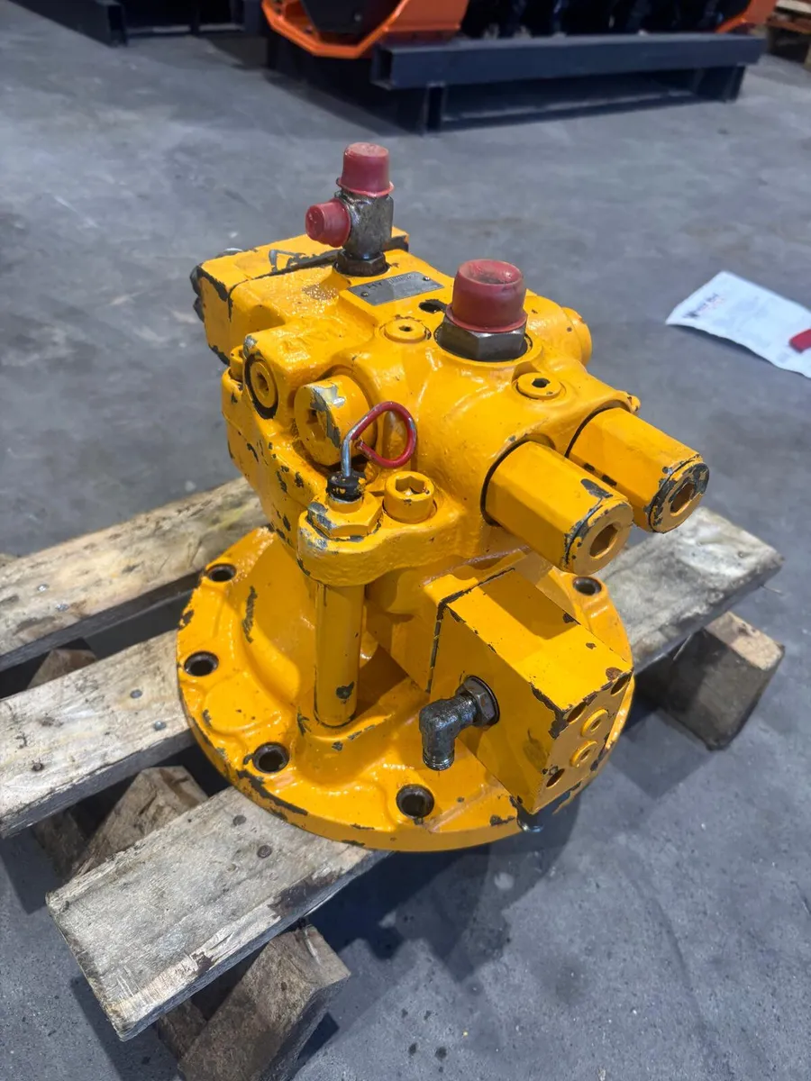 Hyundai R140LC-7 swing motor 31N4-10130 - Image 2