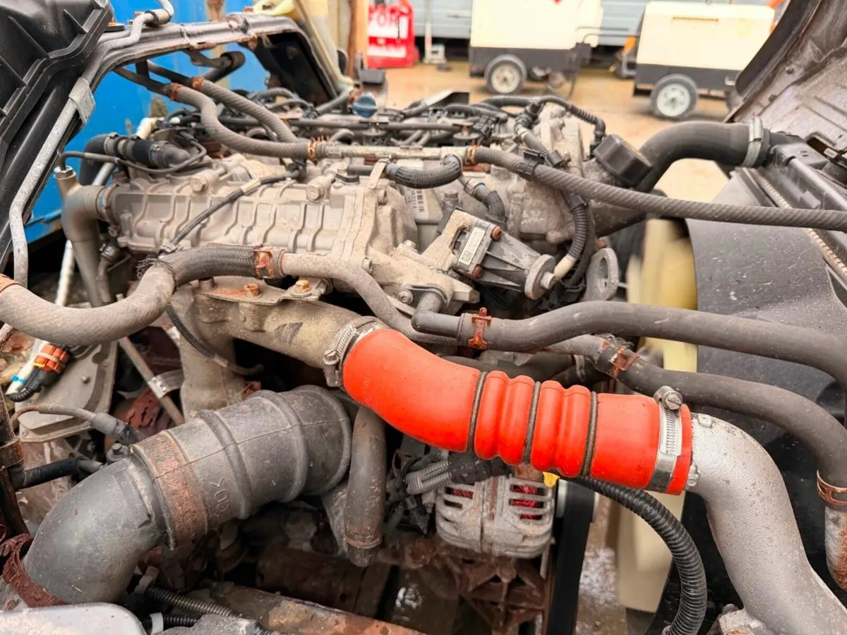 2016 Mitsubishi canter Fuso 3.0 D engine euro 6 - Image 3