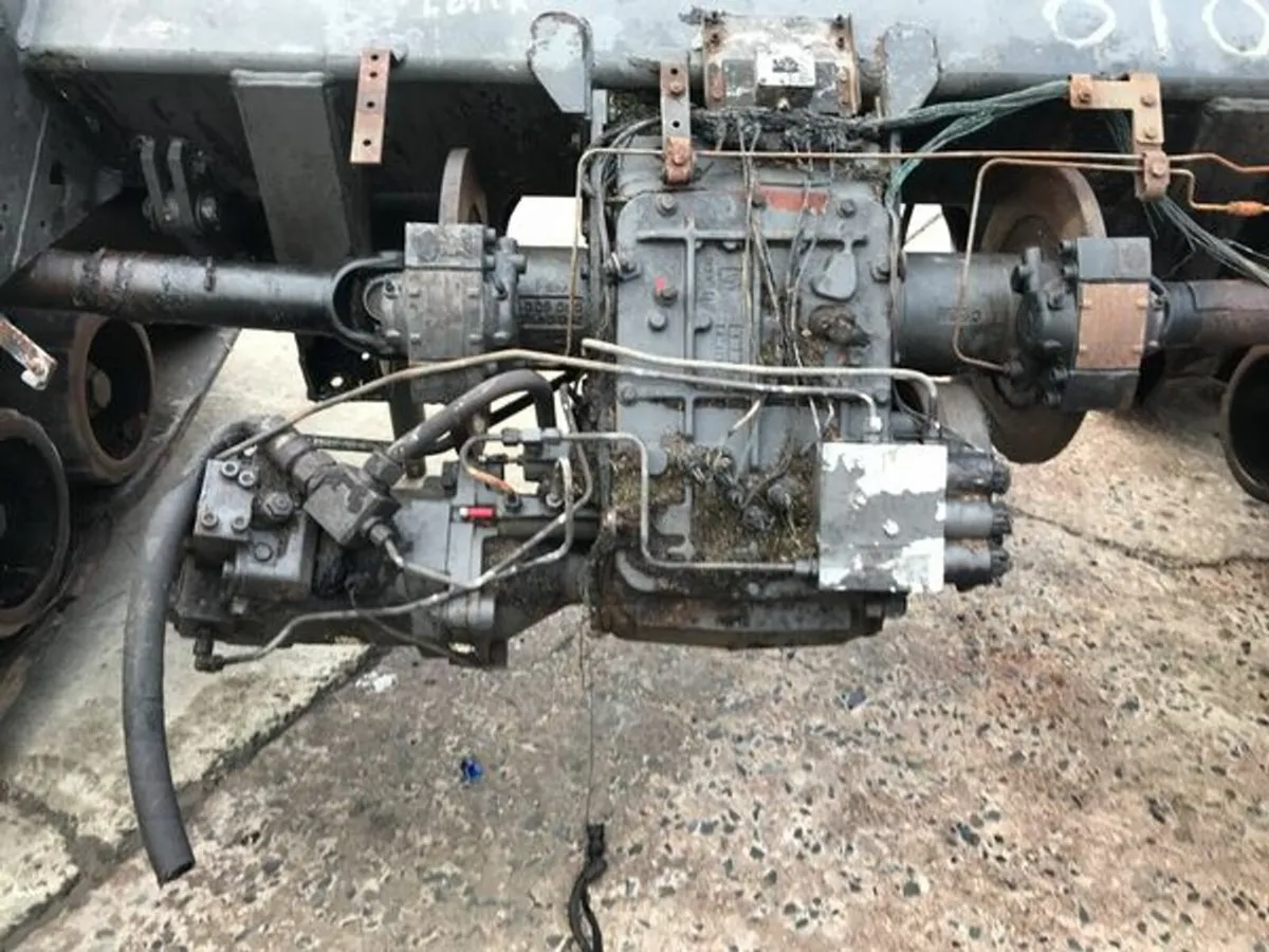 CLASS COMBINE TRACK BOGIE ASSEMBLY... 3387 - Image 3