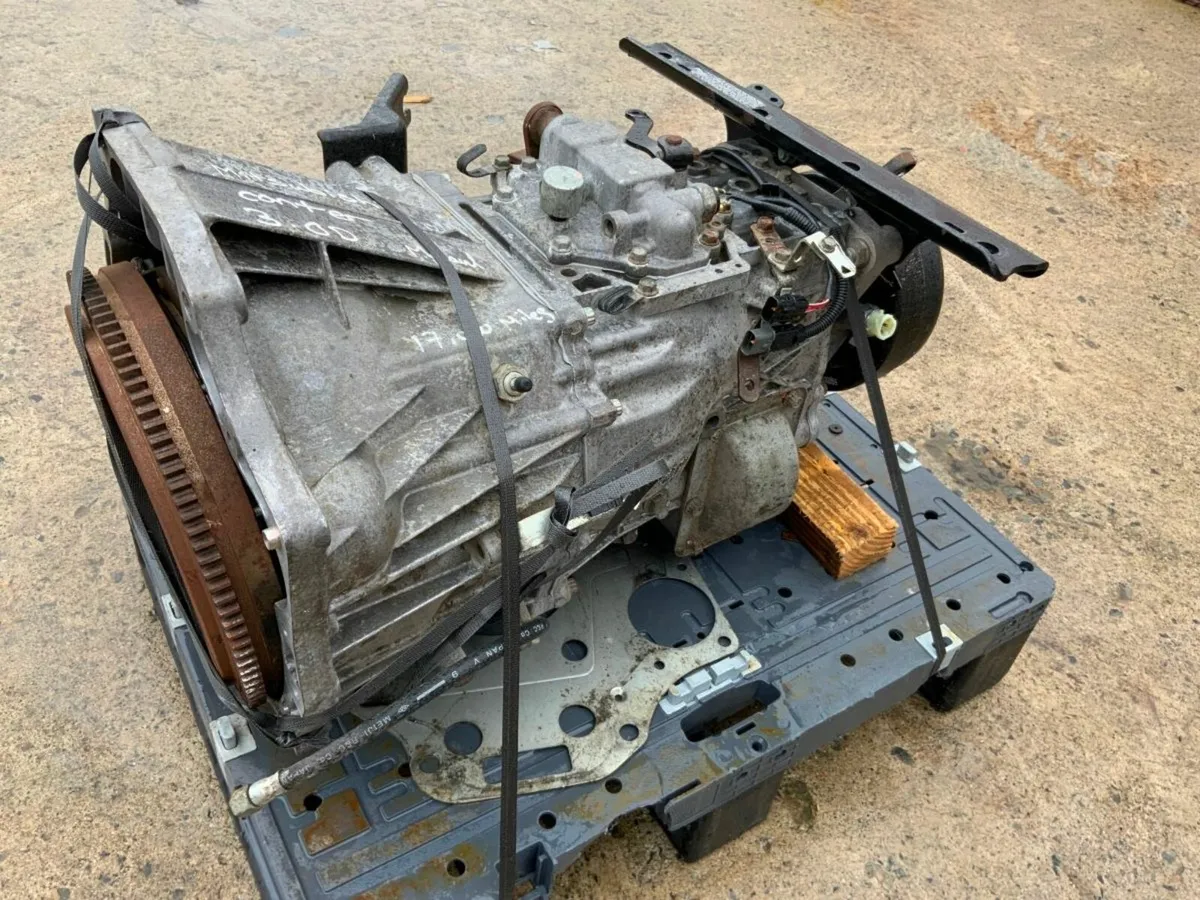 MITSUBISHI CANTER MANUAL GEARBOX...5 SPEED. - Image 4