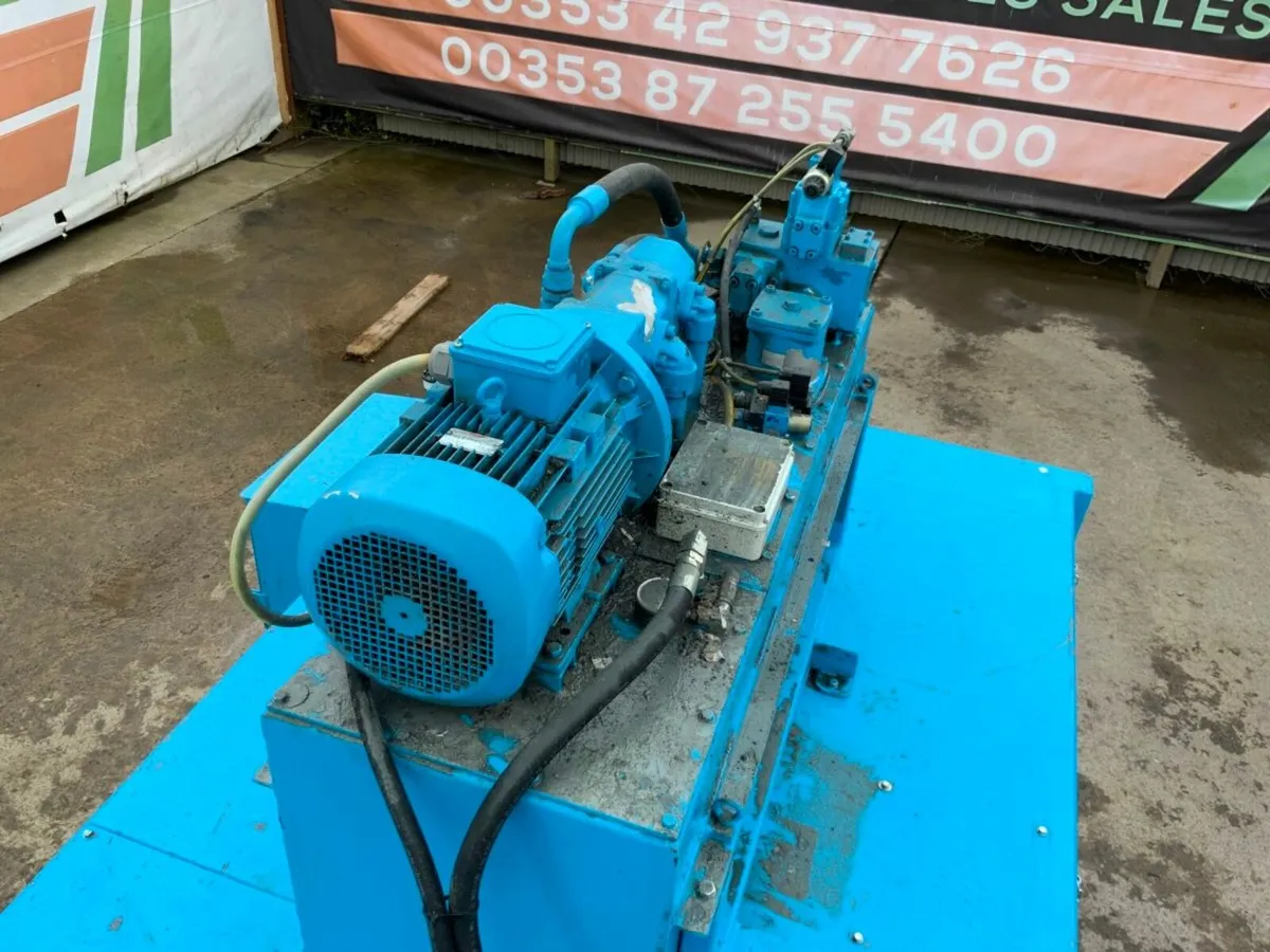 PAKAWASTE P95 POWERKRUSH COMPACTOR baler - Image 4
