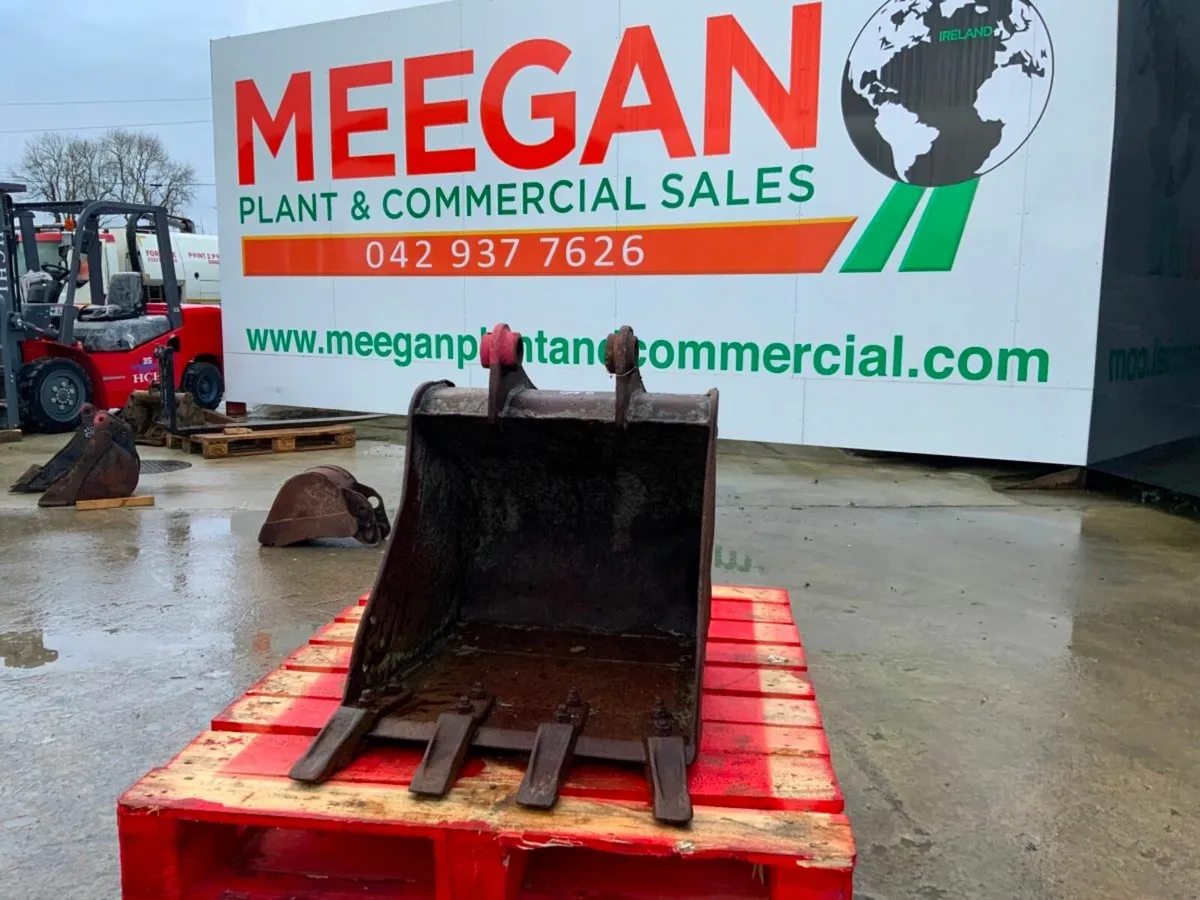 24" DIGGING BUCKET.......45mm PINS........2445. - Image 2