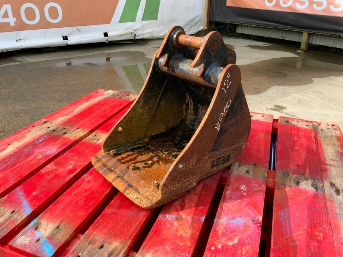 12" MINI DIGGER BUCKET....30mm PINS.....950 - Image 1