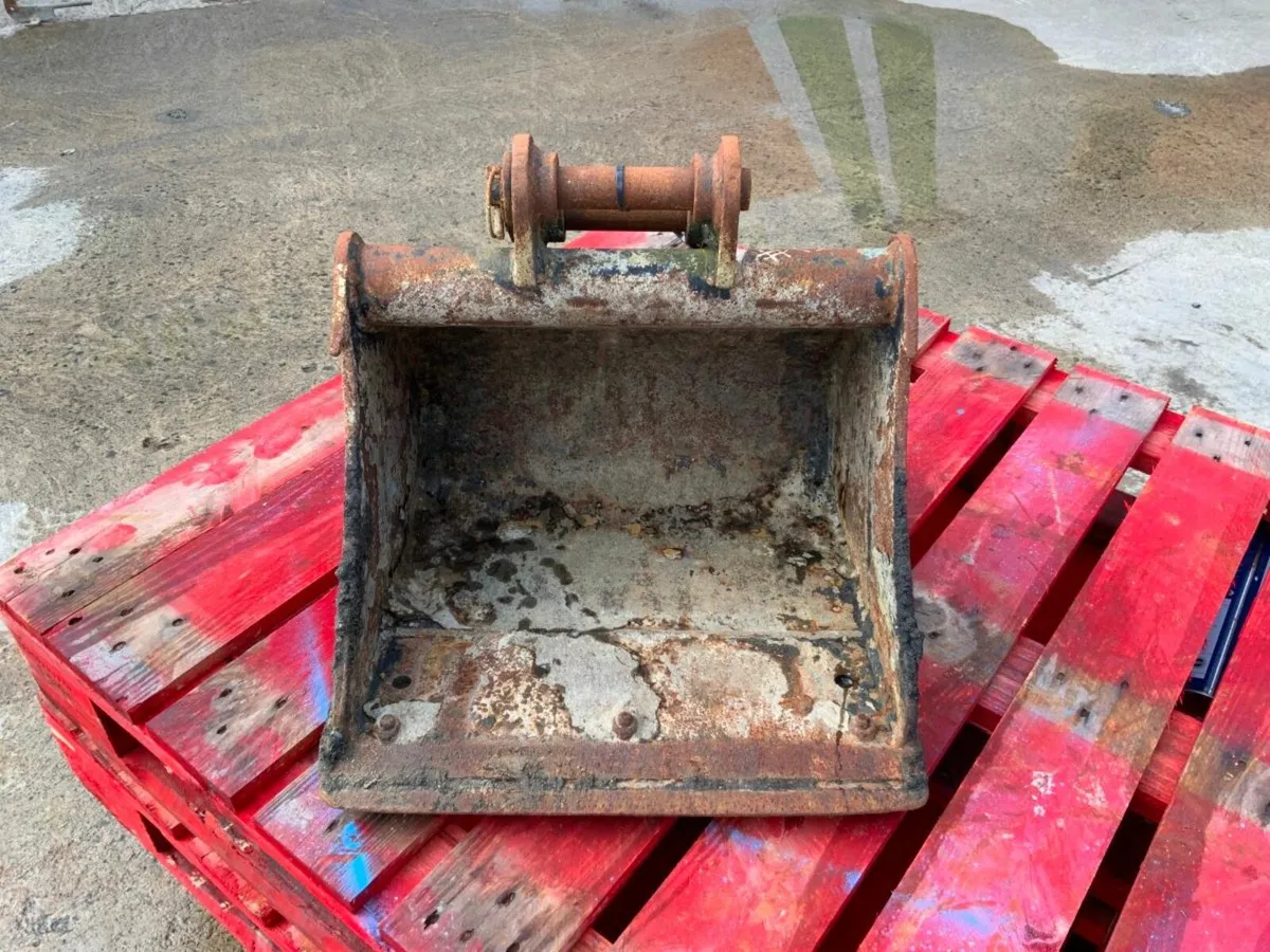 18" MINI DIGGER BUCKET.......30mm PINS....1225. - Image 4