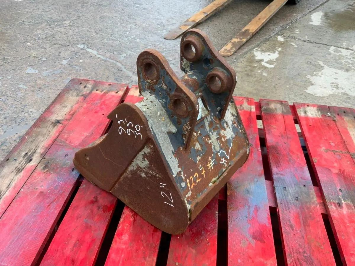 12" MINI DIGGER BUCKET......30mm PINS......1227/2 - Image 2
