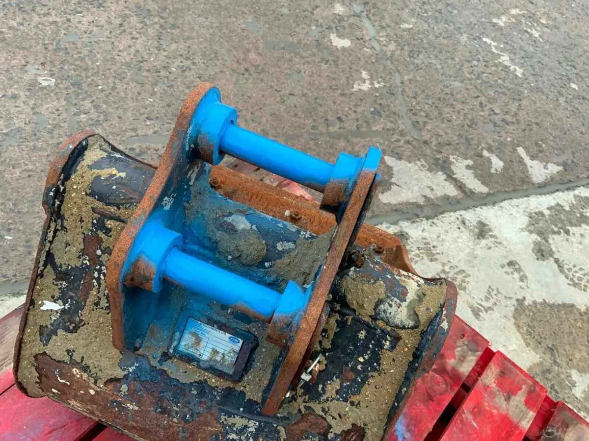 18" MINI DIGGER BUCKET.....30mm......KEEN. - Image 4