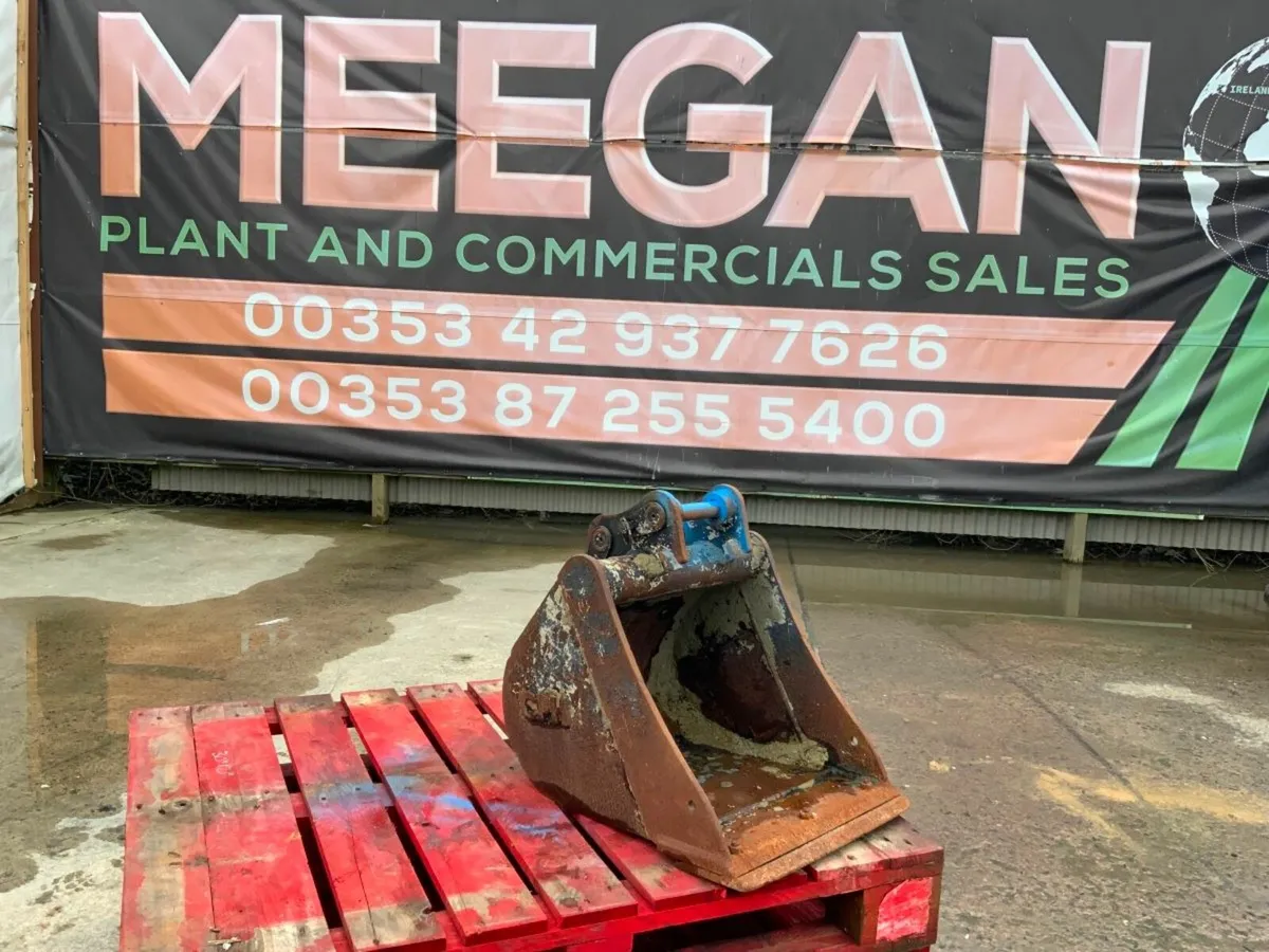 18" MINI DIGGER BUCKET.....30mm......KEEN. - Image 1