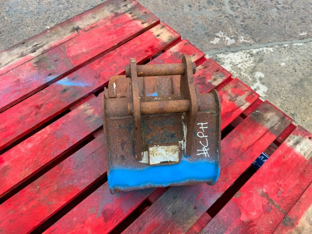 12" MINI DIGGER BUCKET....25mm PINS.......#CPH. - Image 3