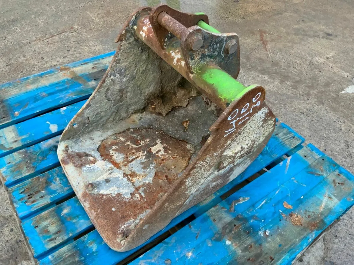 18" MINI DIGGER BUCKET......30mm PINS.........18CP - Image 2