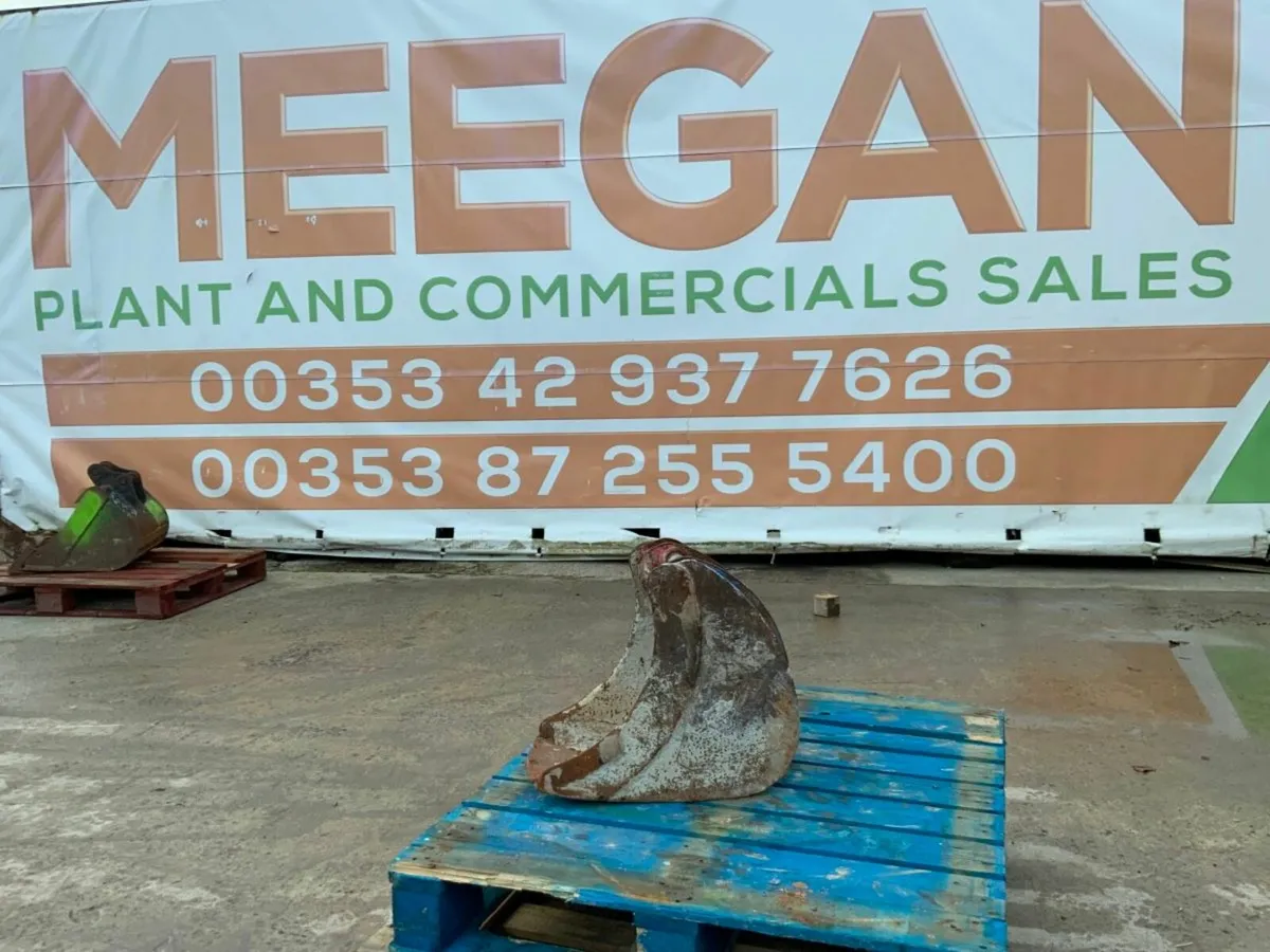 12" TAKEUCHI BUCKET....35mm PINS.......8 - Image 3