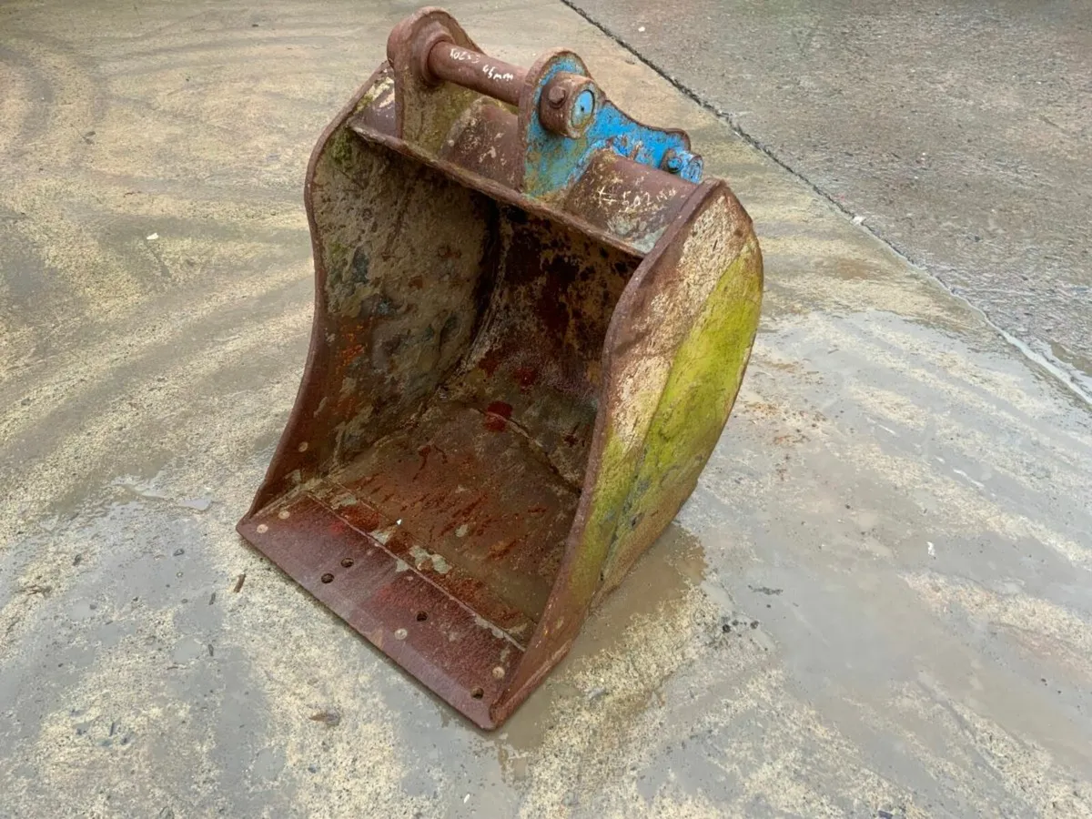 24" DIGGING BUCKET......45mm PINS.....502. - Image 1