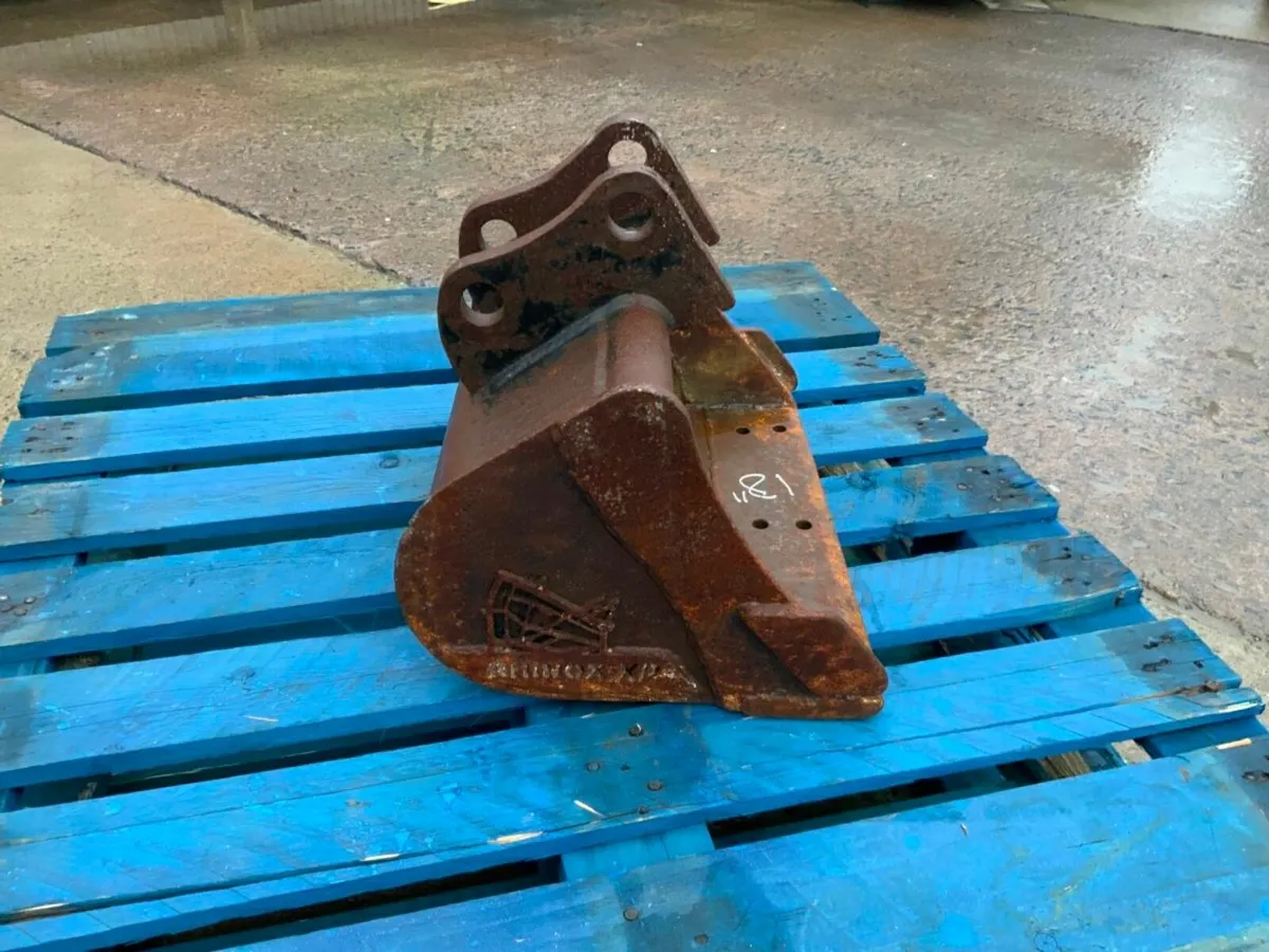 18" RHINOX GUMMY BUCKET....30mm PINS.....15. - Image 4