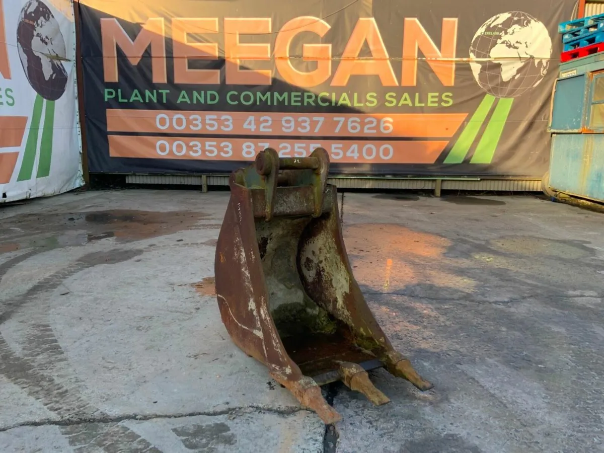 24" TOOTHED BUCKET....65mm PINS......#5/65.. - Image 2