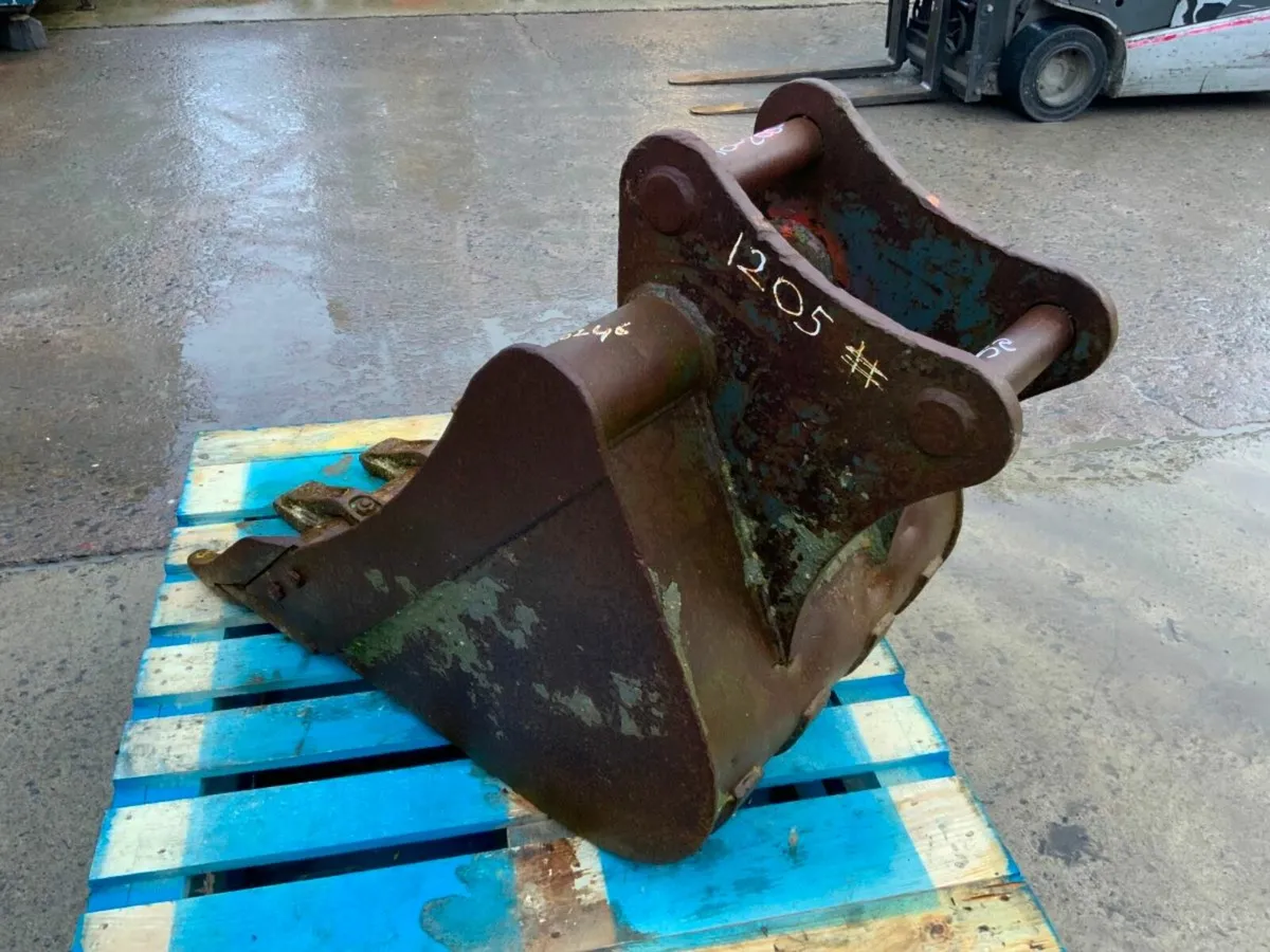 24" DIGGING BUCKET...50mm PINS......1205/24. - Image 4