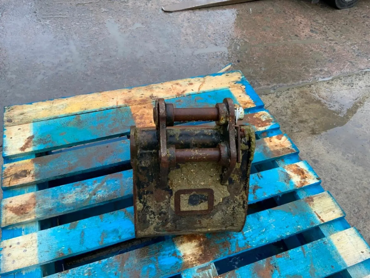 12" MINI DIGGER BUCKET.......30mm PINS.......1212/ - Image 4