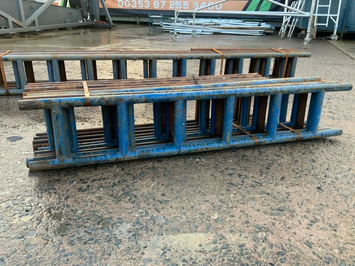 KWIK STAGE SCAFFOLDING LADDER BEAMS...1123 - Image 2