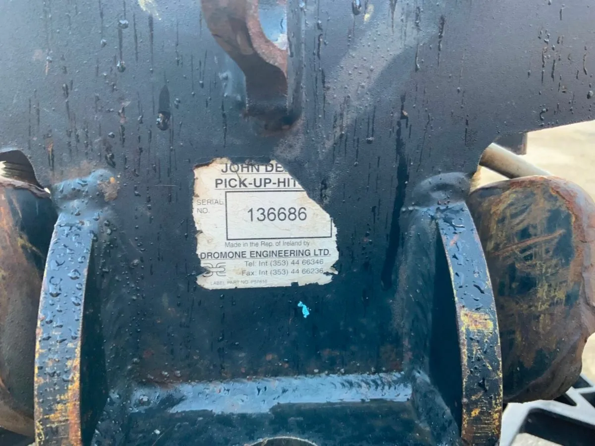 DROMONE / JOHN DEERE PICK UP HITCH........1968. - Image 2