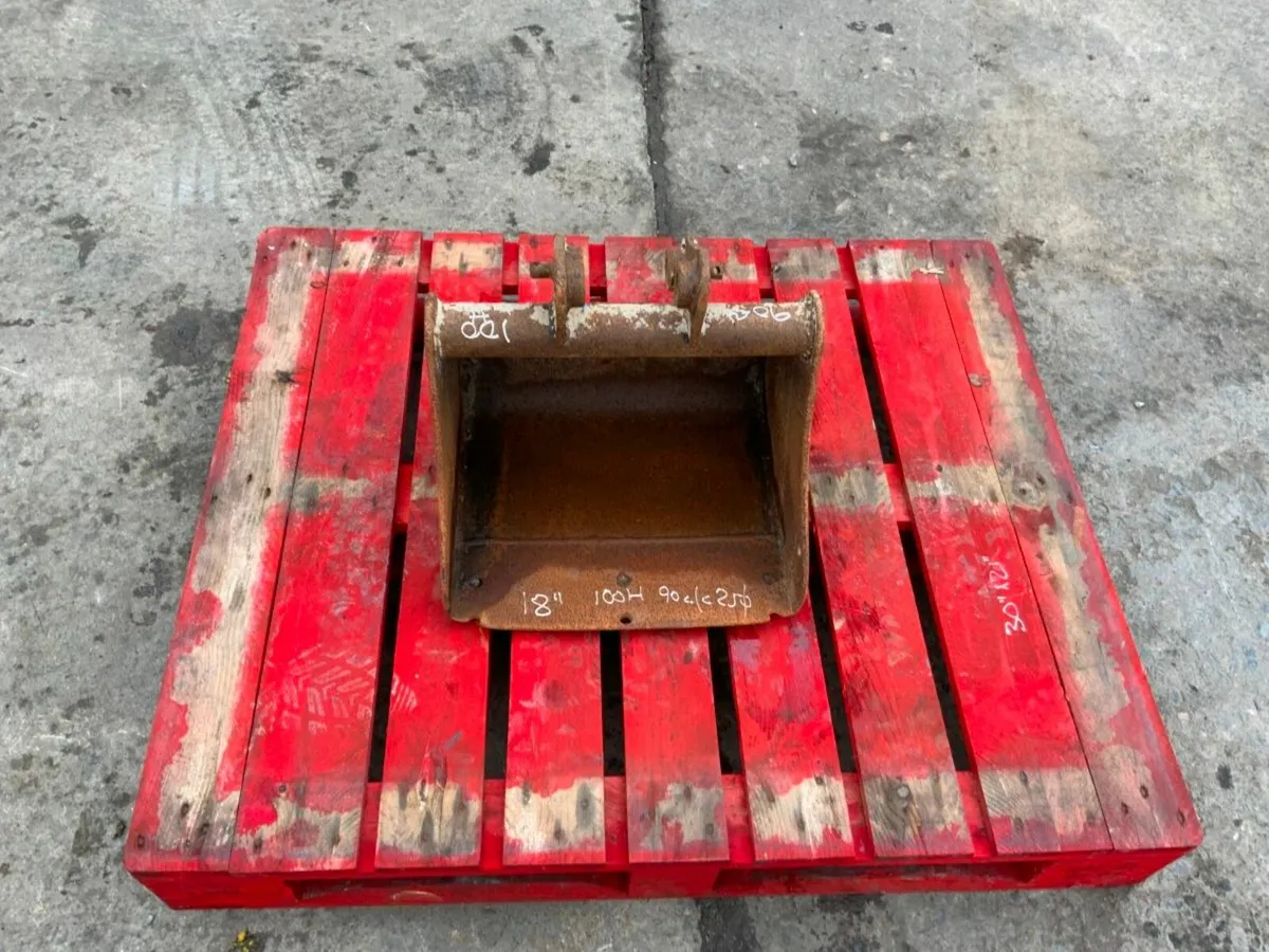 18" MINI DIGGER BUCKET....25mm PINS....1435/3 - Image 3