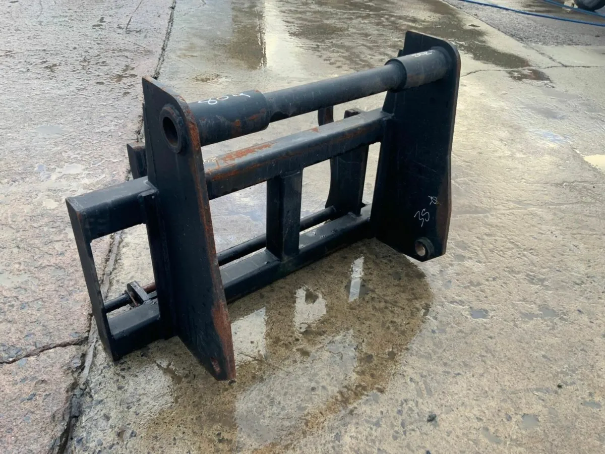 MANITOU HEADSTOCK ADAPTOR / INTERFACE..5826 - Image 2