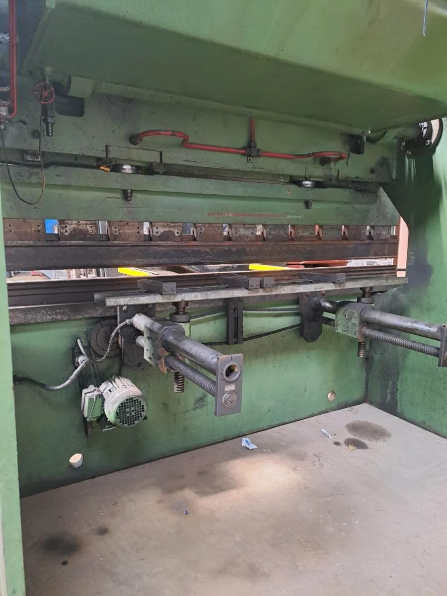 Brake press - Image 2