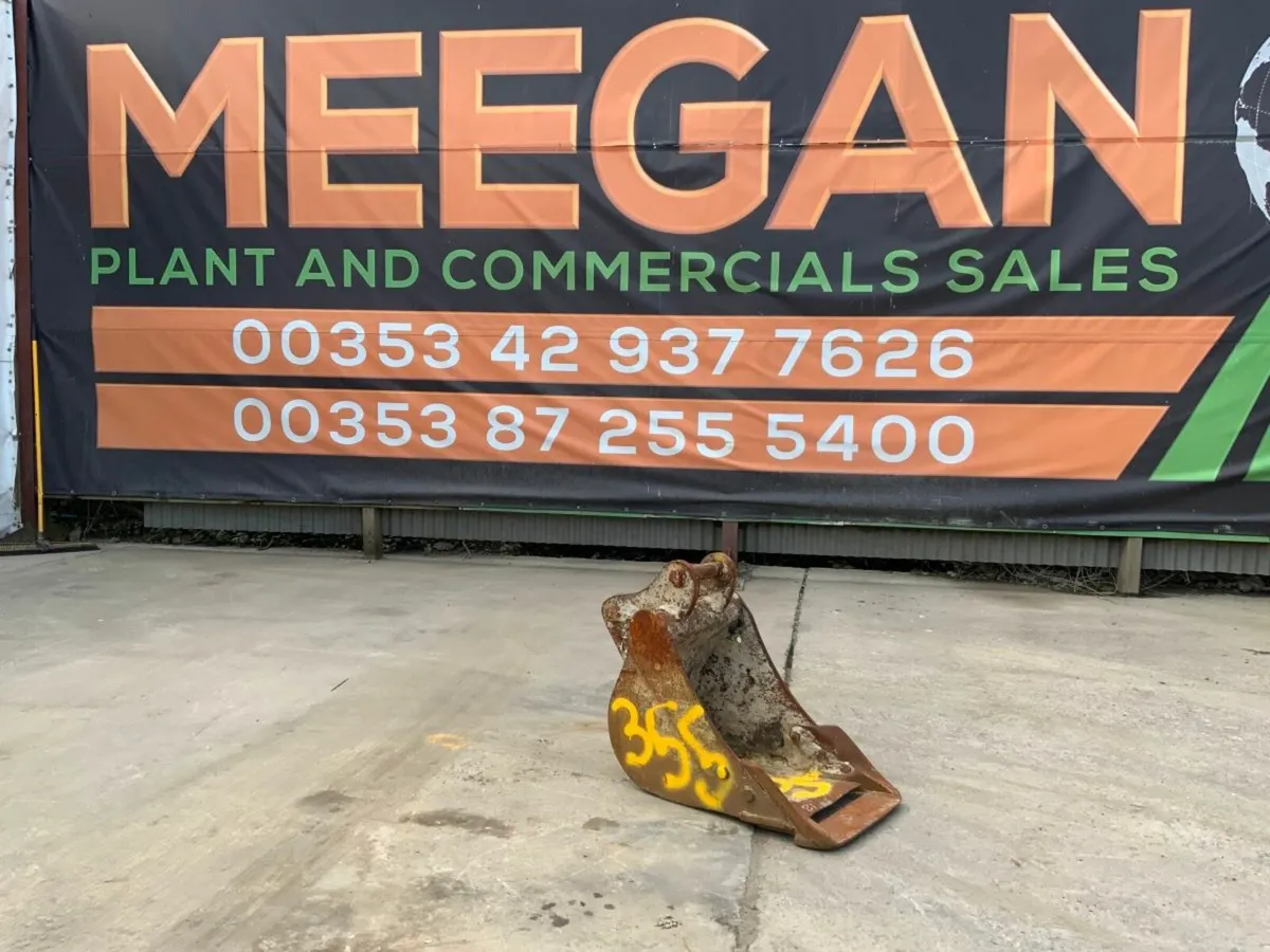 18" DIGGING BUCKET.......45mm PINS.....355. - Image 1