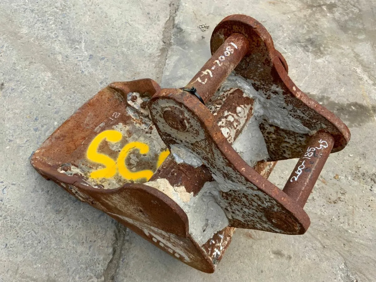 18" DIGGING BUCKET.......45mm PINS.....355. - Image 4