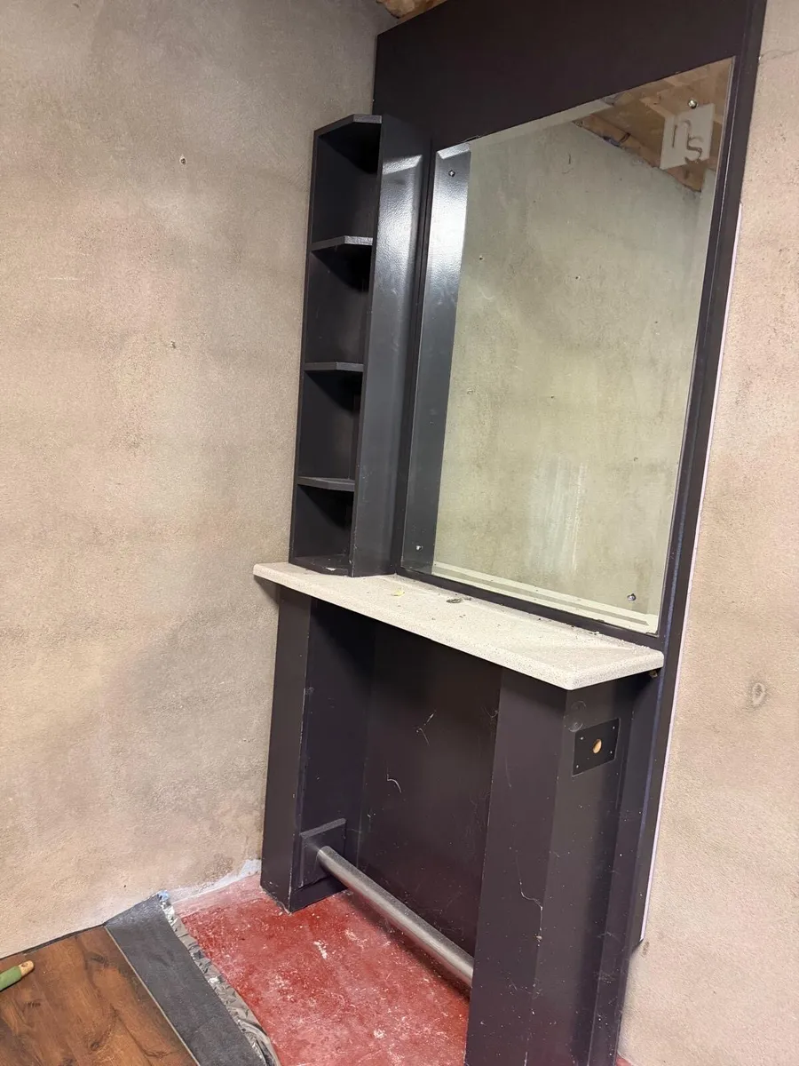 Hairdresser unit - Image 2