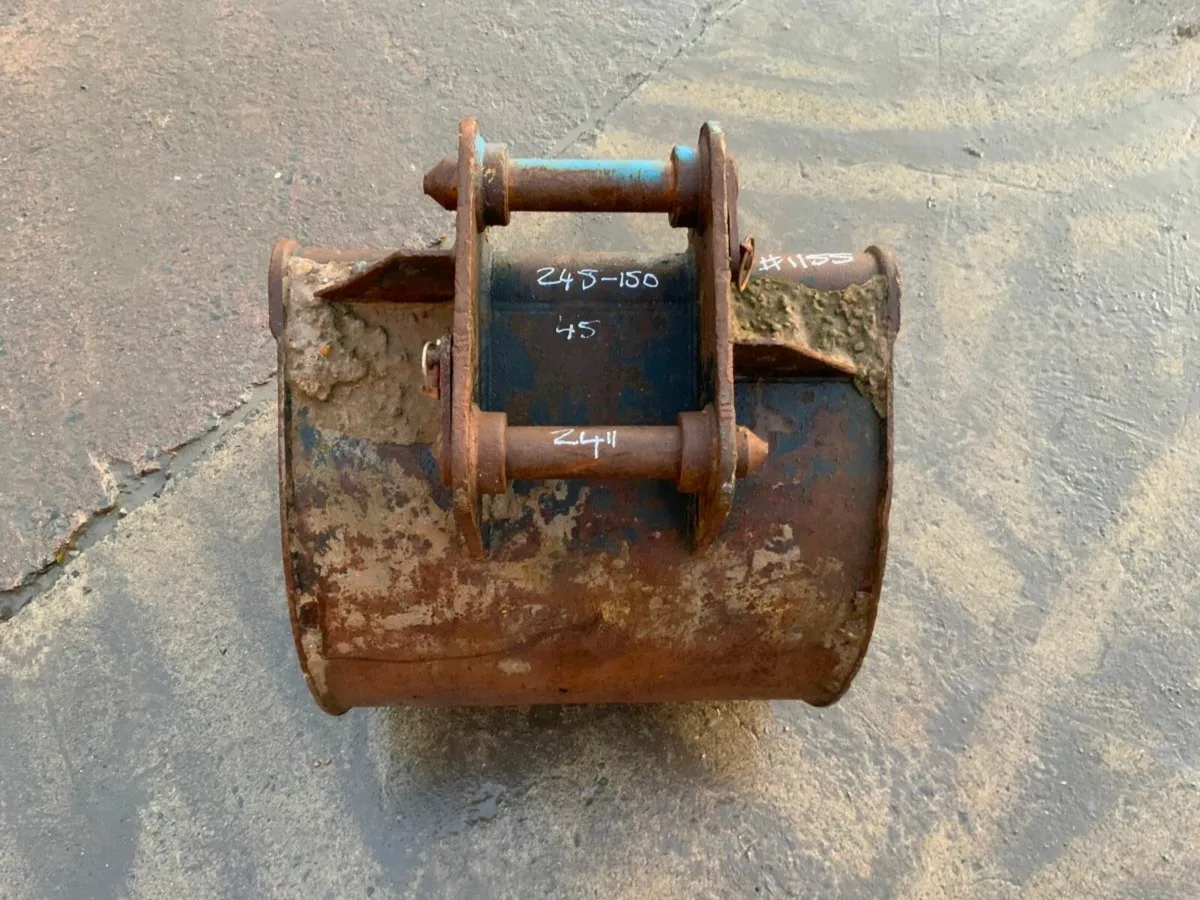 *** 24" DIGGING BUCKET.....45mm PINS......1155 - Image 3