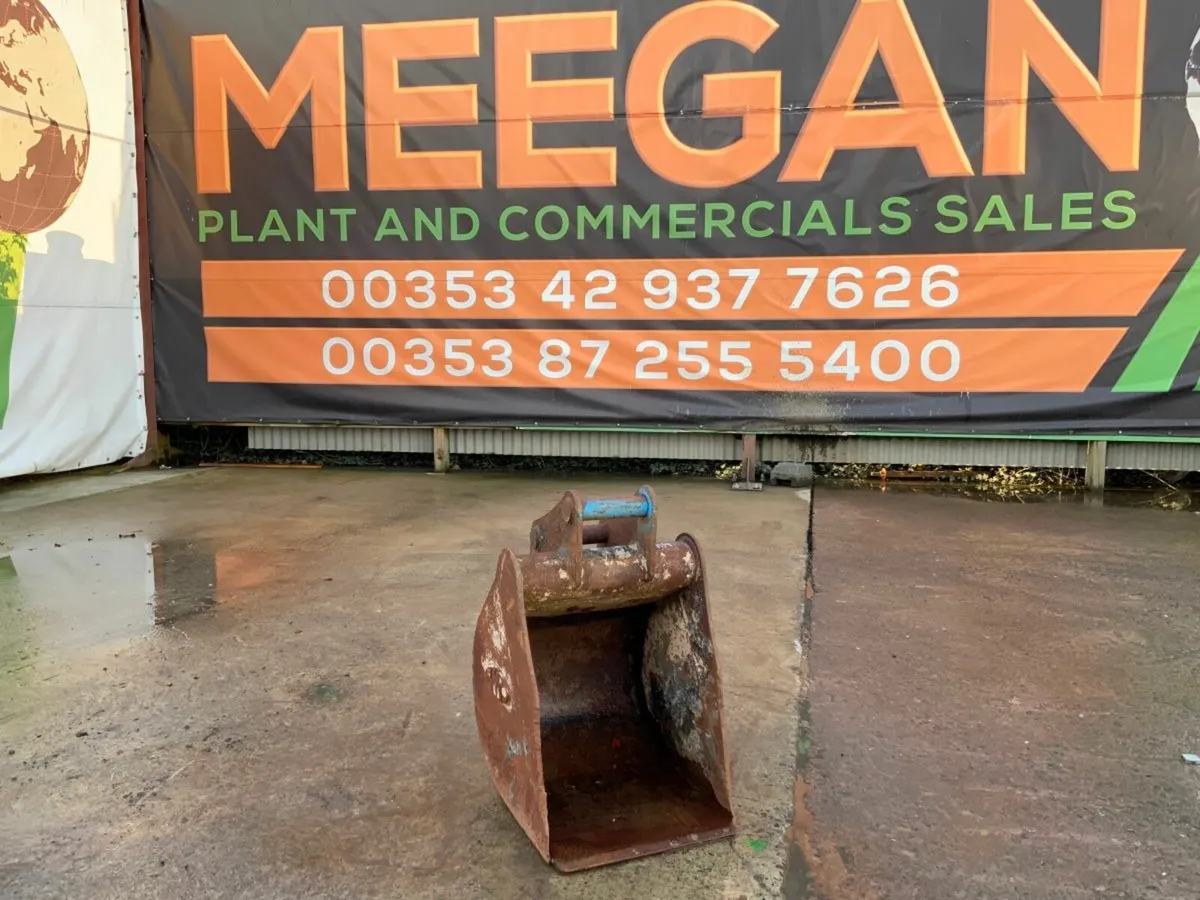 18" BMC DIGGING BUCKET.....45mm PINS......1159 - Image 1