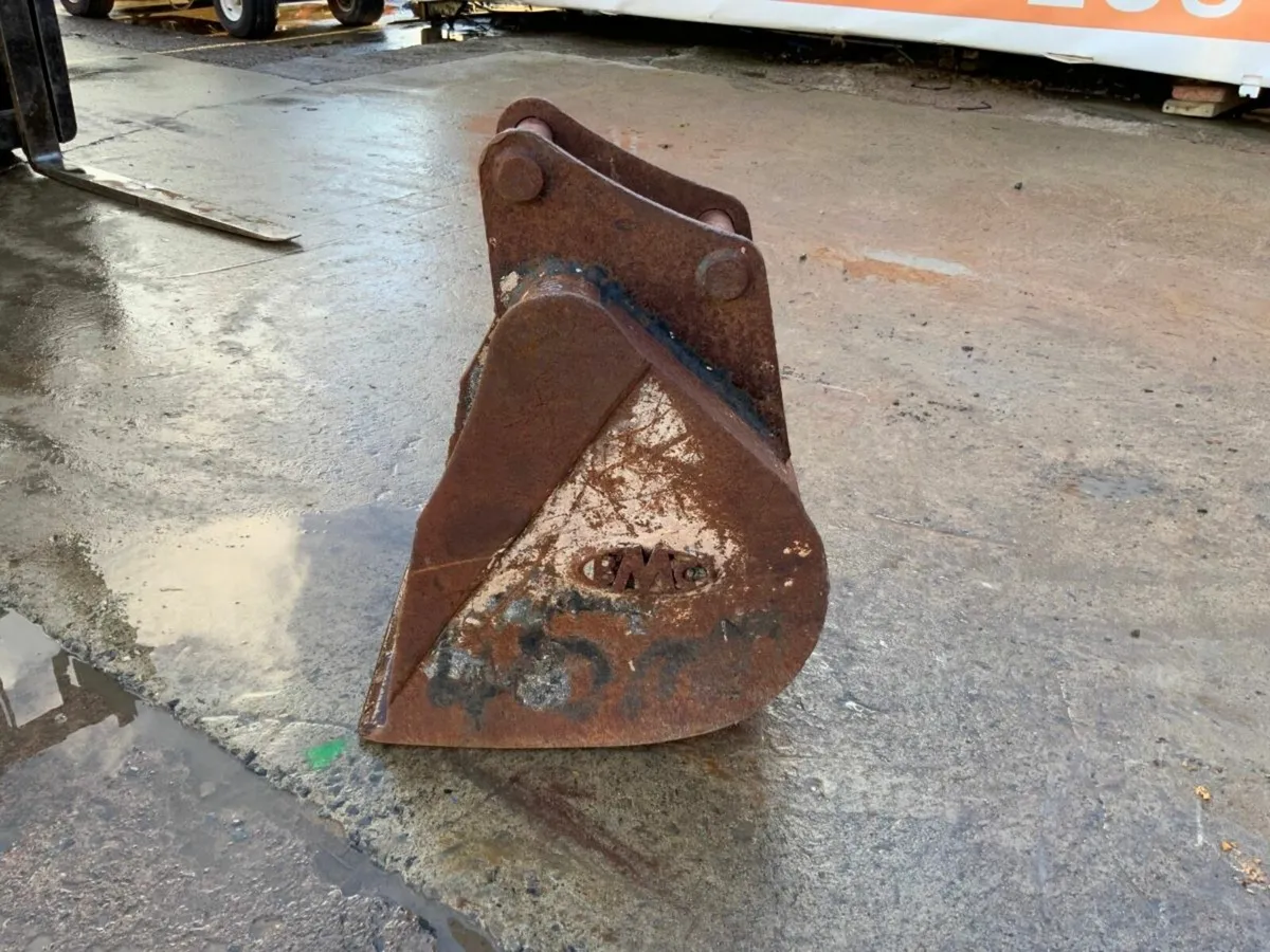 18" BMC DIGGING BUCKET.....45mm PINS......1159 - Image 3