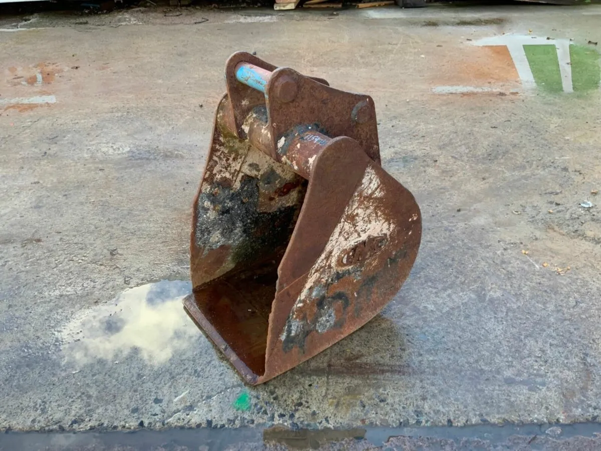 18" BMC DIGGING BUCKET.....45mm PINS......1159 - Image 4