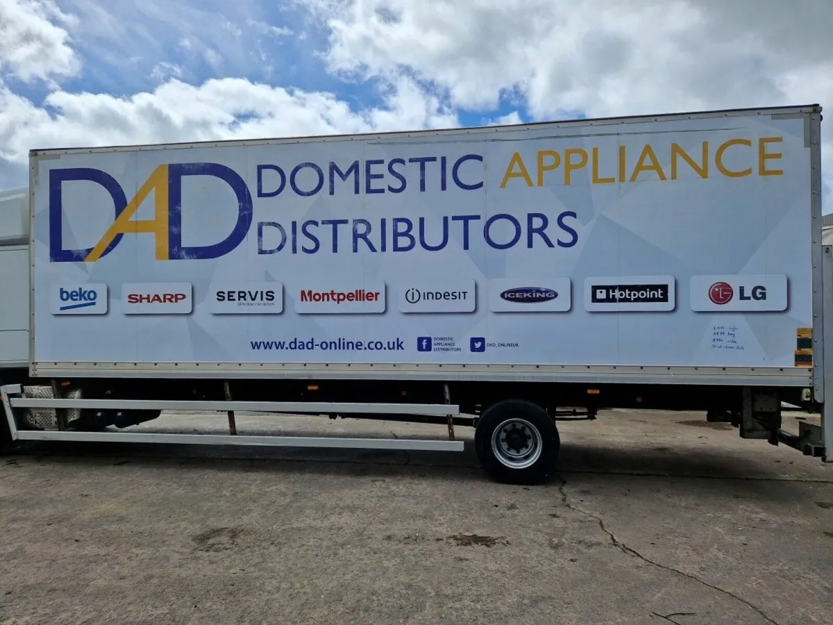 ** 2016.....27 ft ....GRP BOX  BODY for sale ** - Image 2