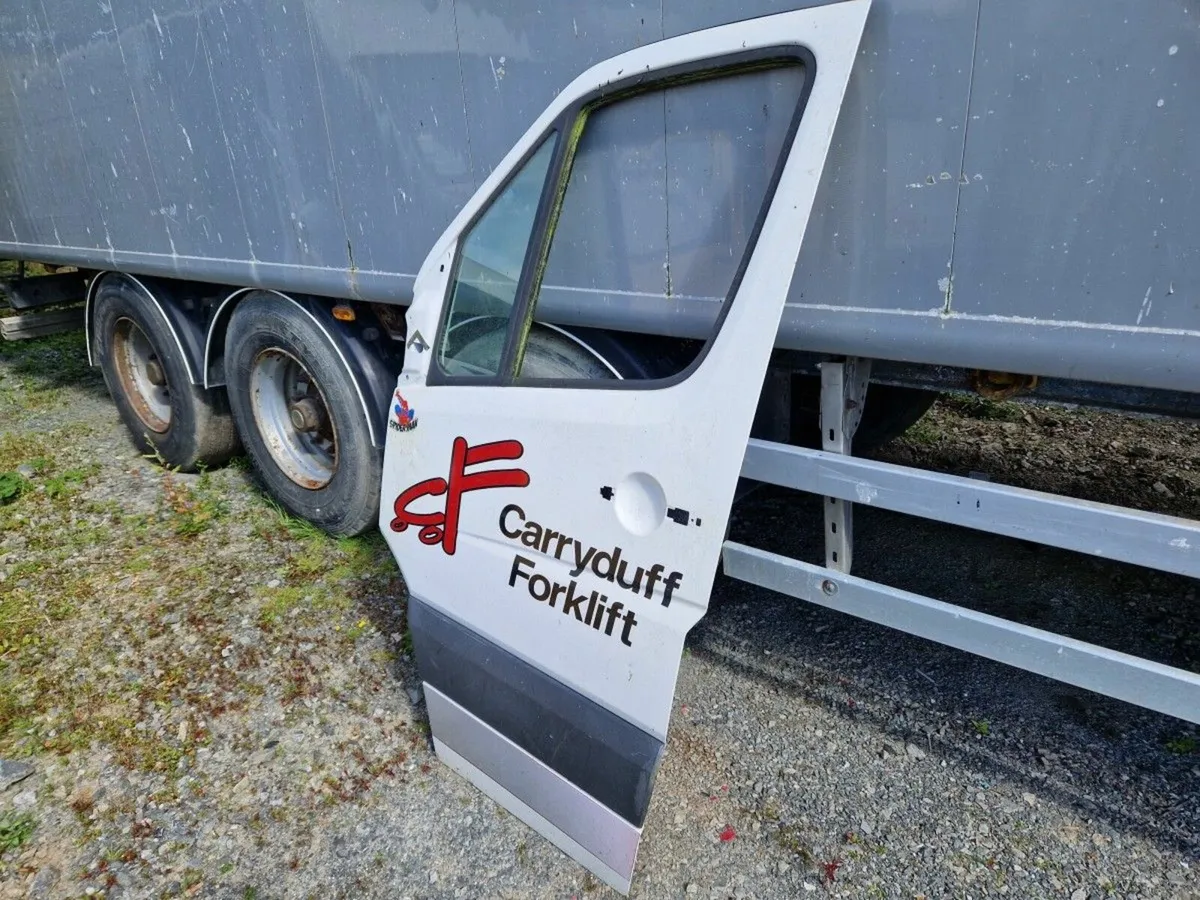 ** 2015 MERCEDES SPRINTER DOOR ** - Image 4