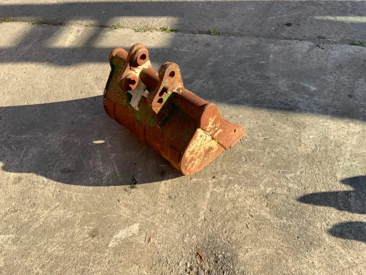 *** 18" MINI DIGGER BUCKET.....25mm PINS...307929 - Image 2