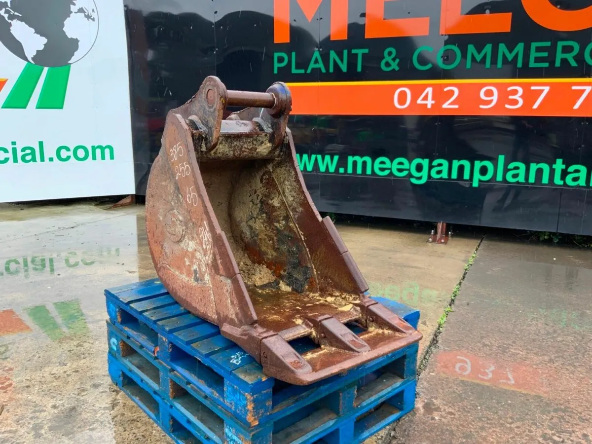 24" STRICKLAND BUCKET.....65mm PINS.....176c. - Image 2