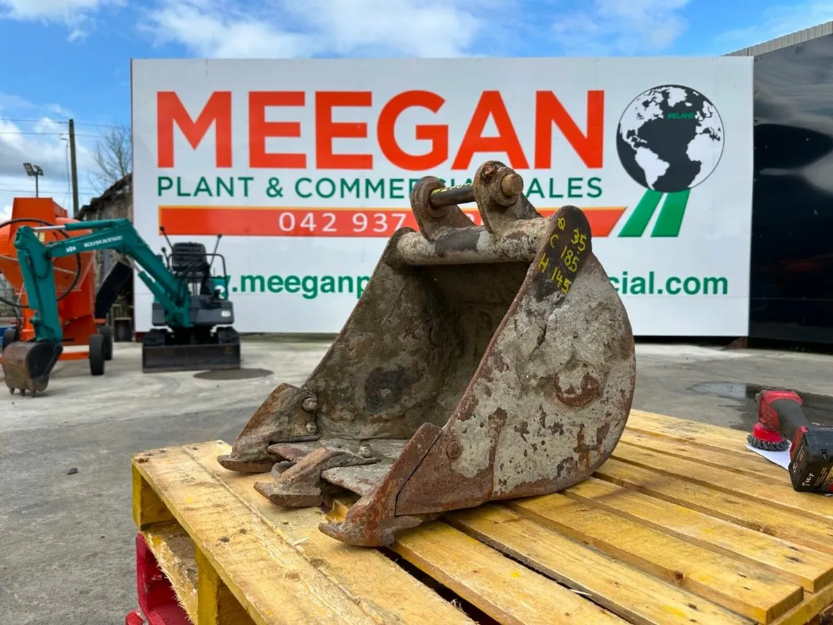 18 inch  DIGGING BUCKET ... 35MM ...# 270-18 - Image 1