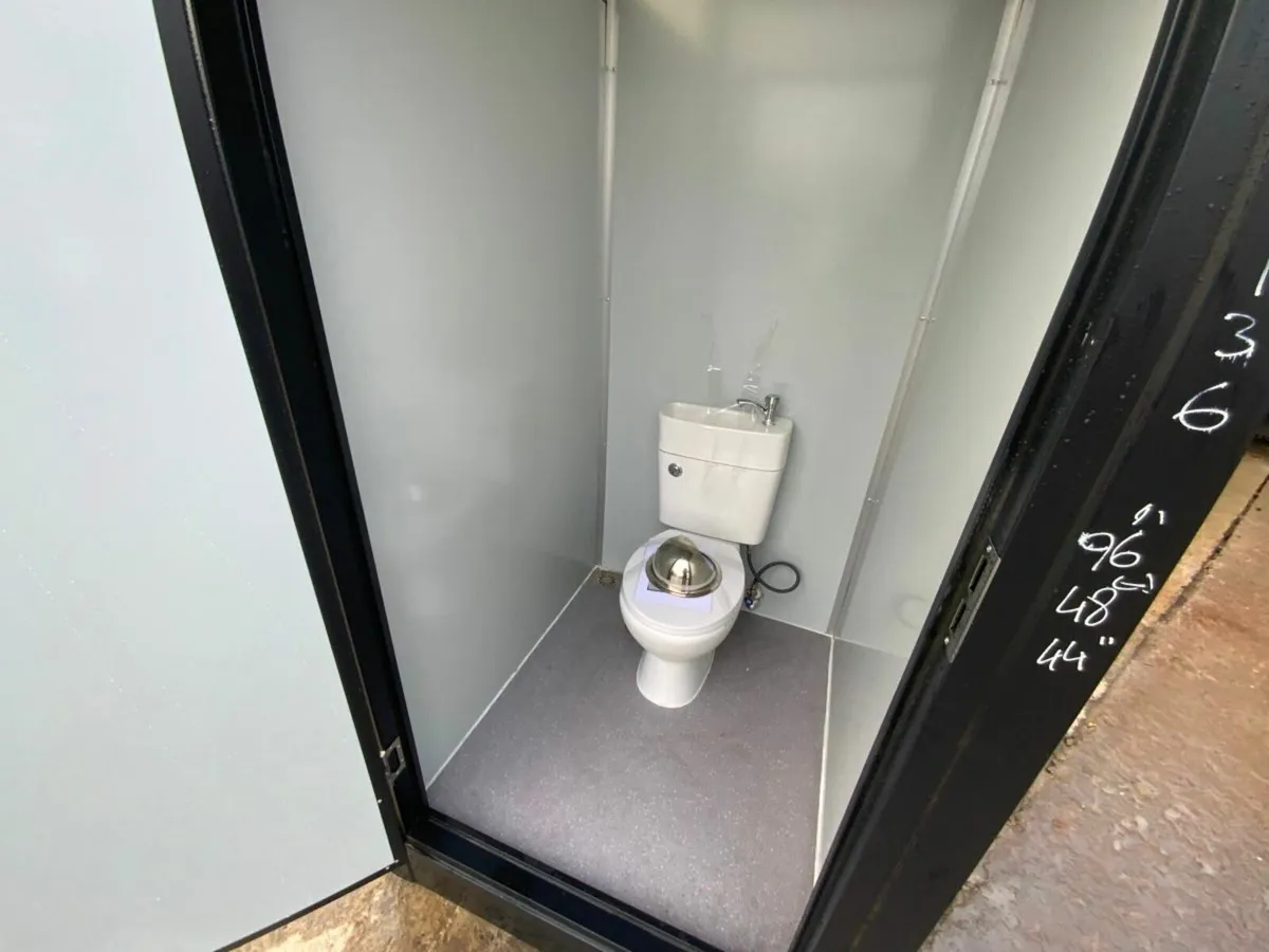 UNUSED SINGLE PORTABLE TOILET CABINET....1036 - Image 4