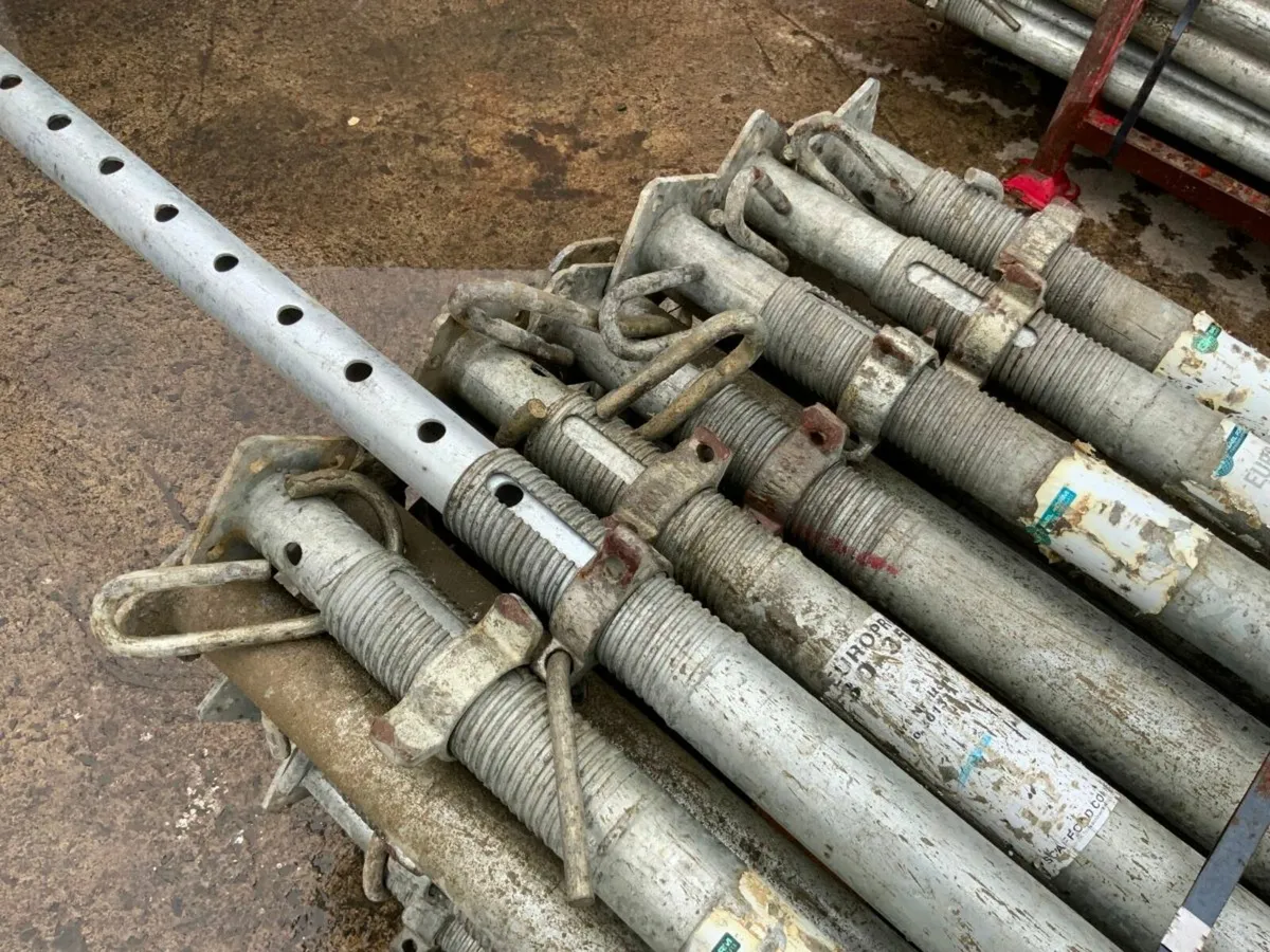 HEAVY GAUGE GALVANISED ACROW PROPS.....91c. - Image 3