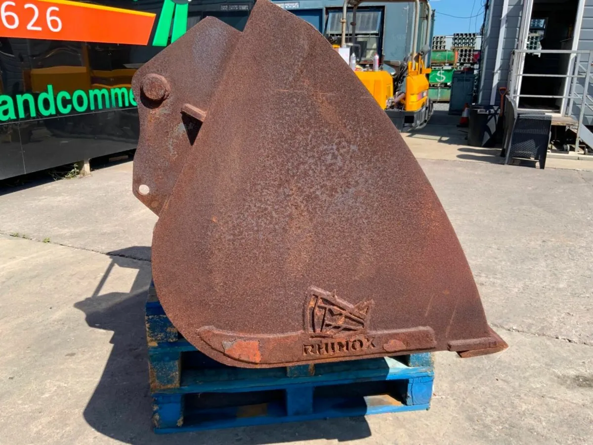 90" RHINOX MANITOU LOADER BUCKET......63k. - Image 4