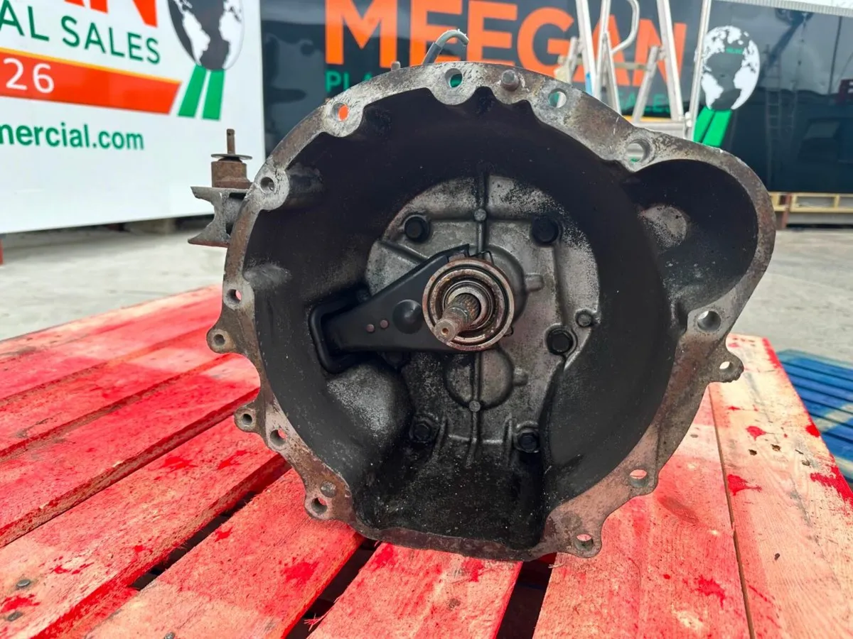 2001 ISUZU NPR ...2.8 GEARBOX.....P17G71 - Image 4