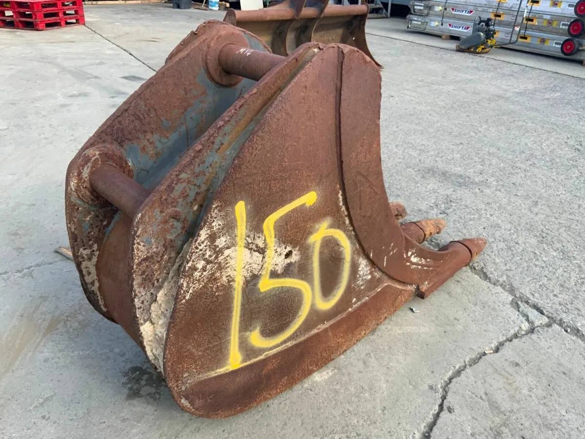 24" MILLAR SCOOP BUCKET...80mm PINS......150. - Image 3