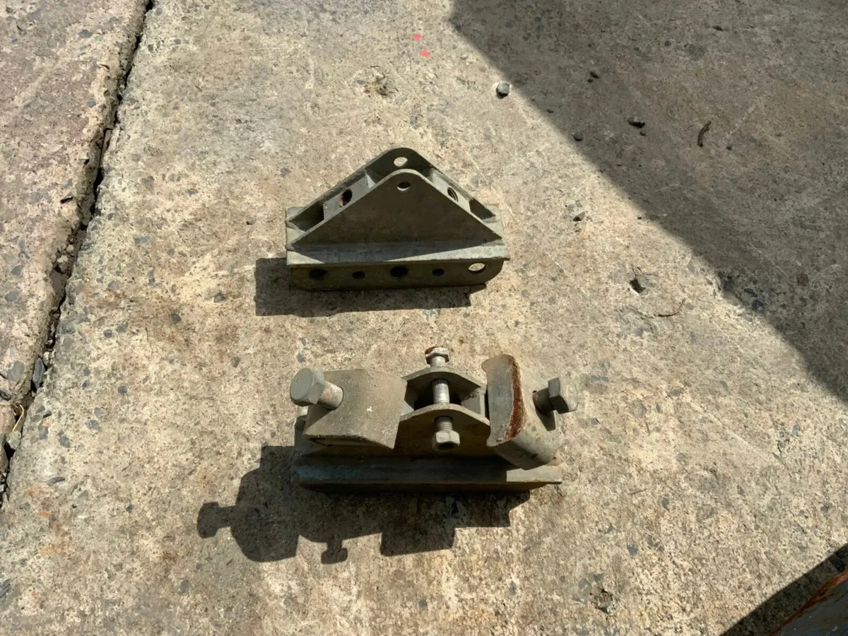 SHUTTERING FORMWORK SUPPORT BRACKETS..... - Image 2