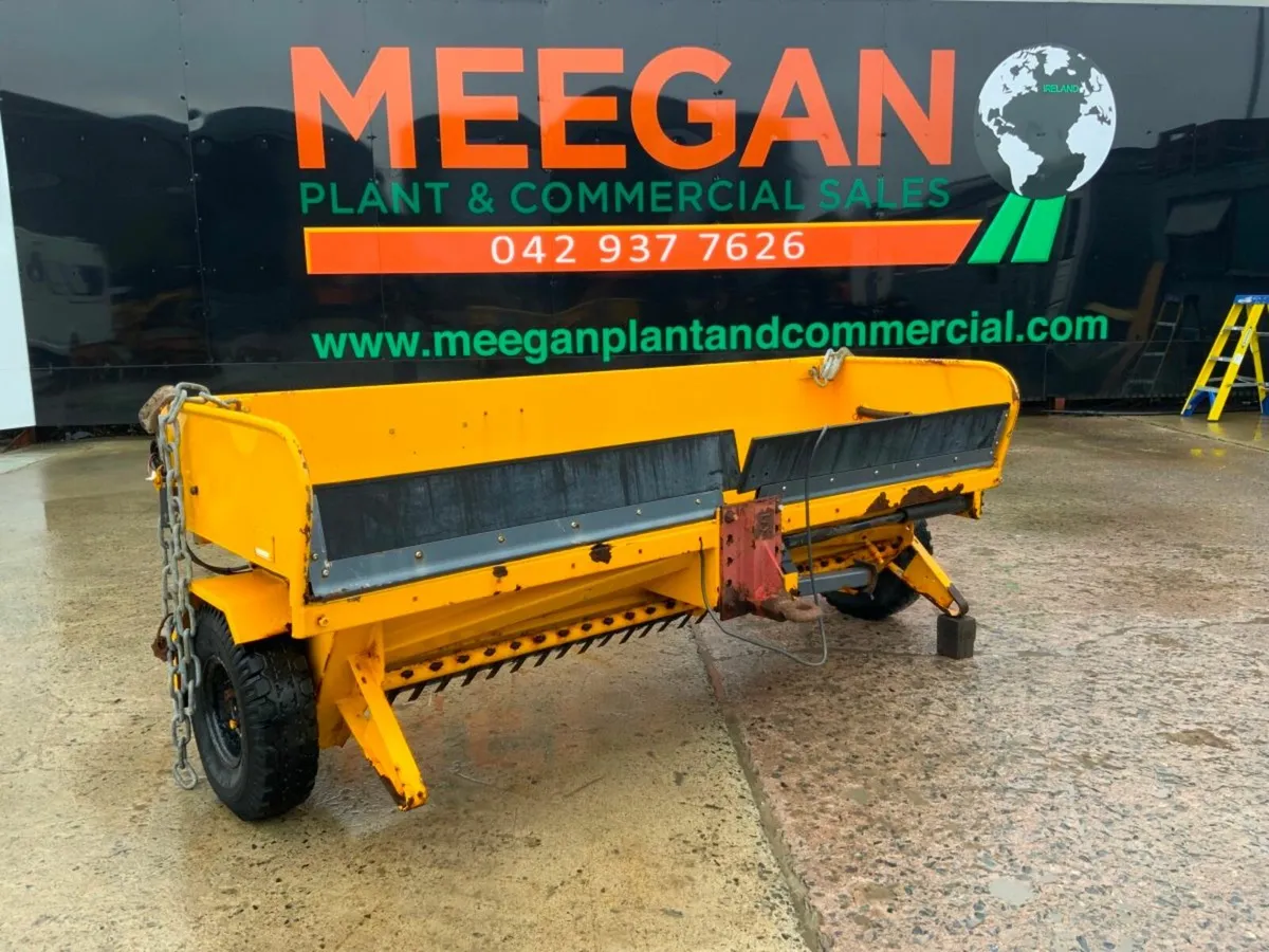 EPOKE TMK 10 SALT SPREADER / GRITTER....723-1 - Image 1