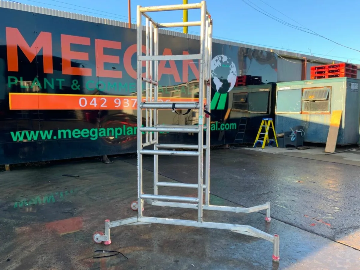 POP UP ALUMINIUM SCAFFOLDING PODIUM......707. - Image 3