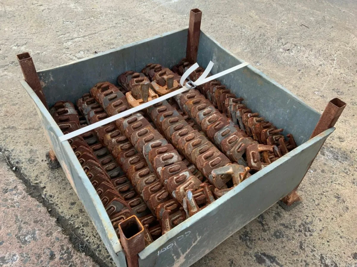 MEVA FORMWORK / SHUTTERING CLAMPS.....622/1. - Image 3