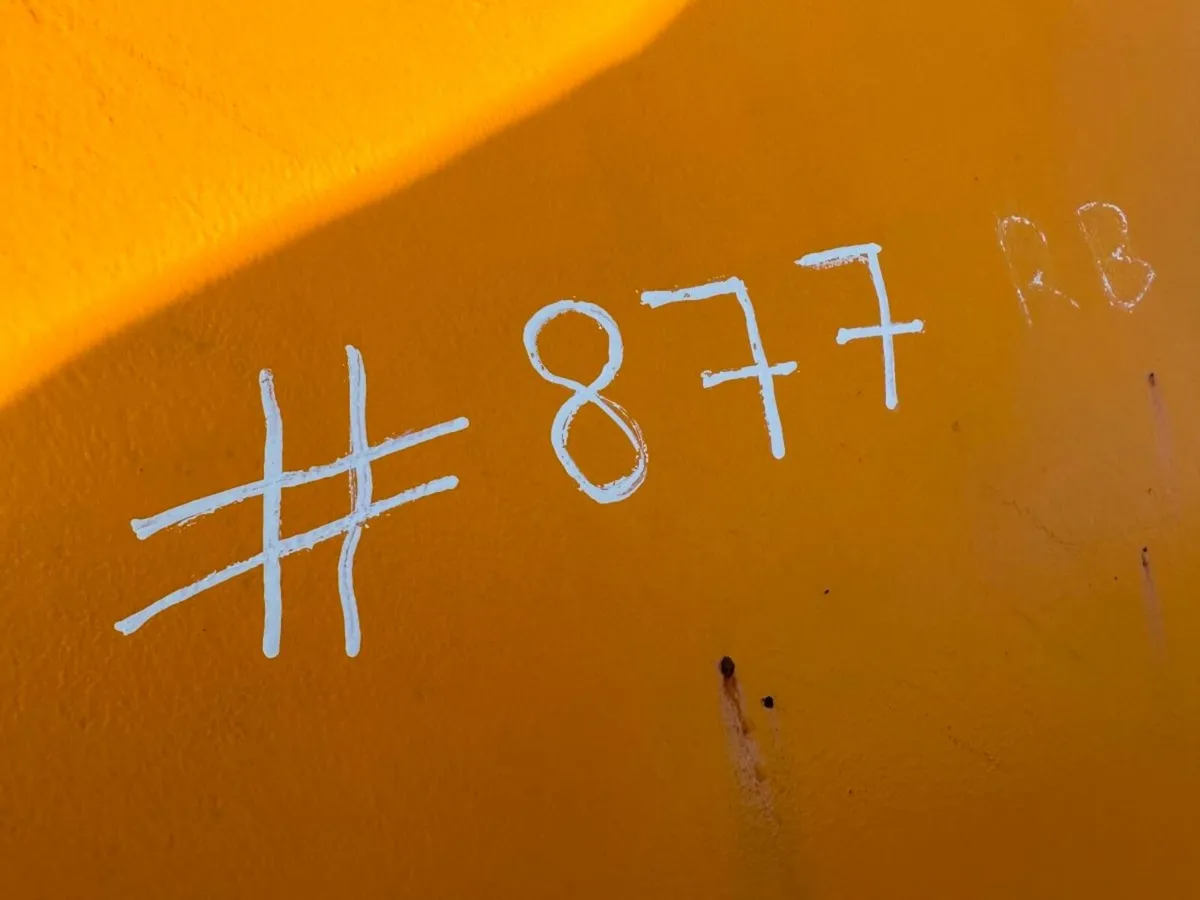 950 litre FUEL BOWSER SINGLE AXLE....877 - Image 3