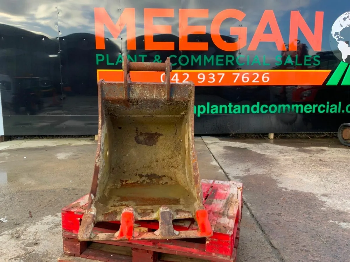 30" HILL DIGGING BUCKET...65mm PINS.....#26. - Image 3