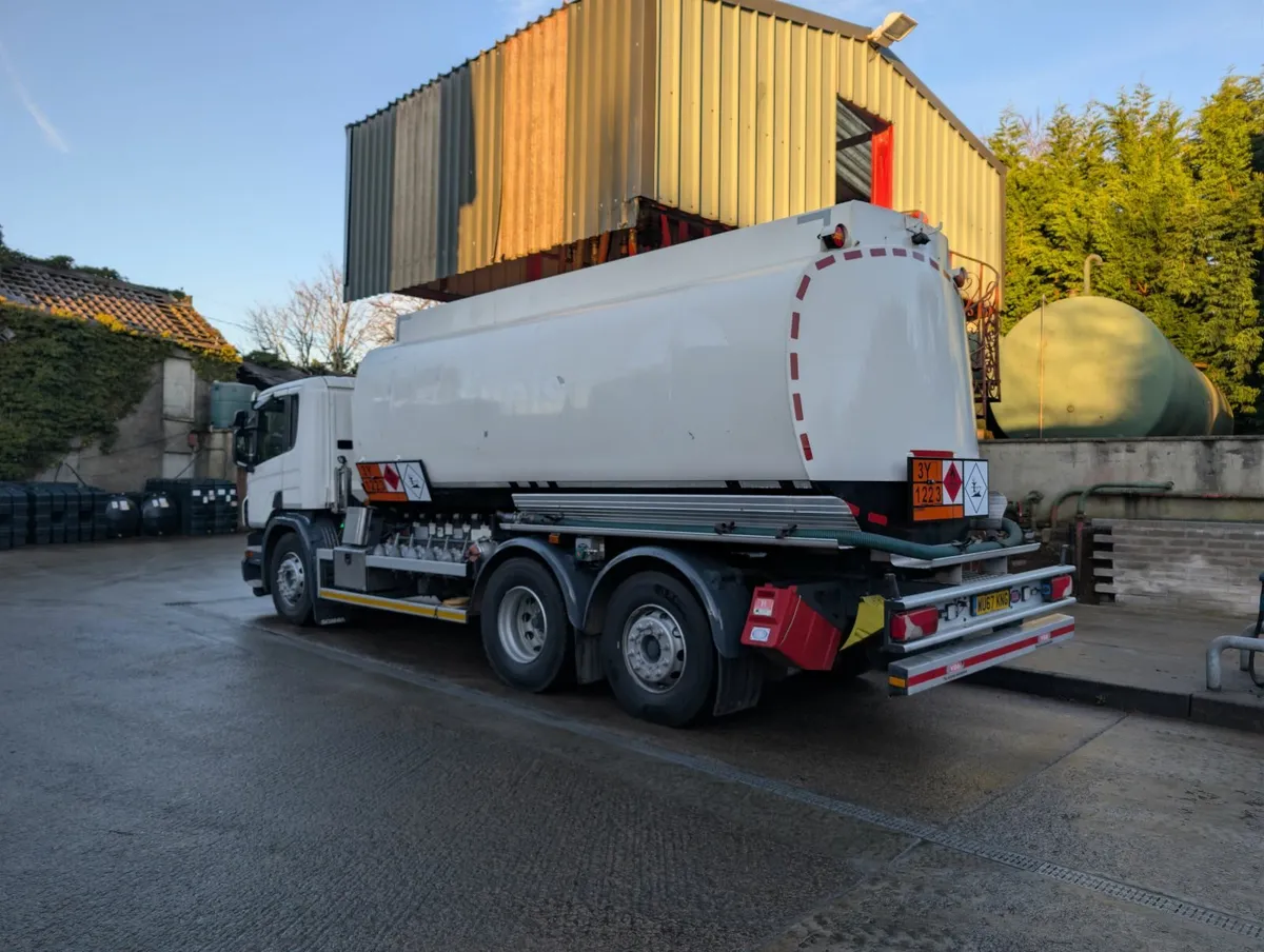 2017 Scania P320 - 20,000l Rear Steer Tanker - Image 3