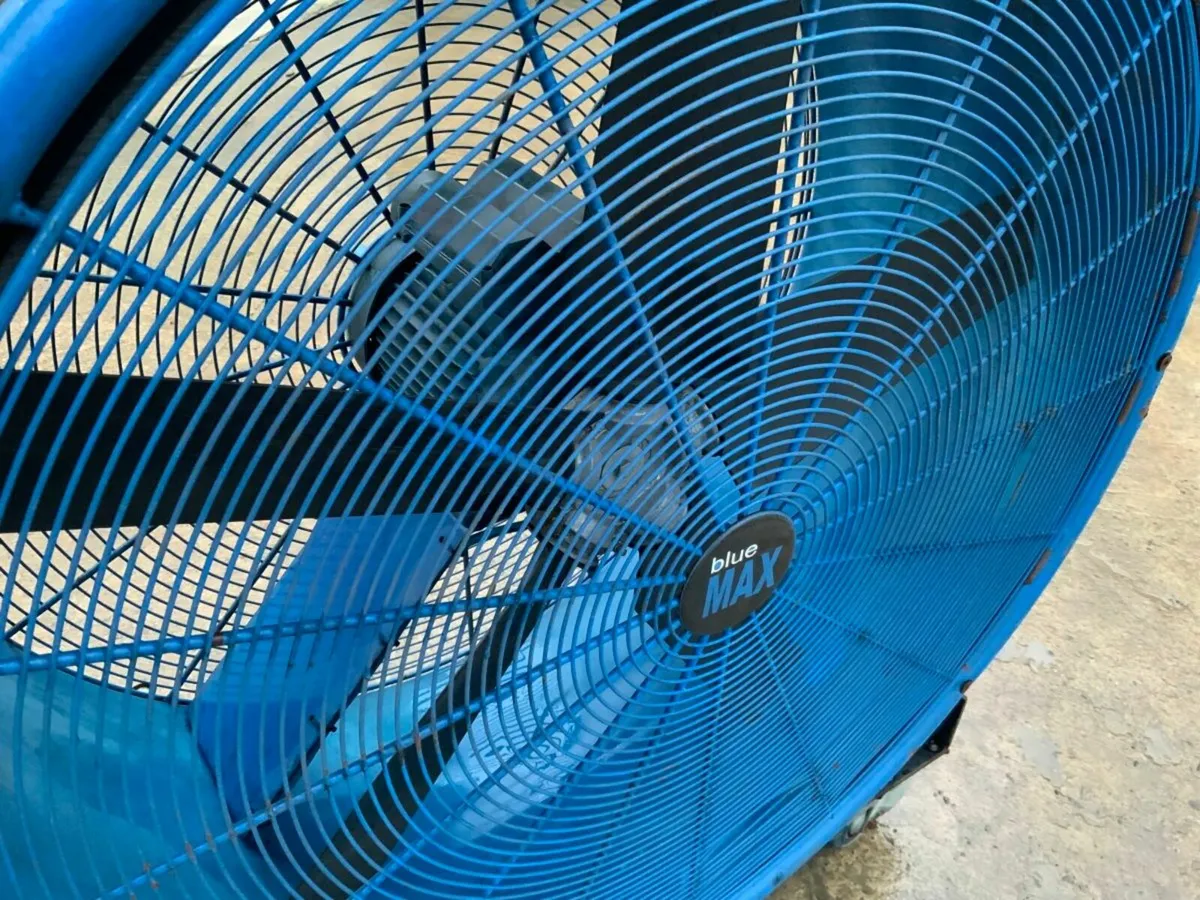 36" PORTABLE EXTRACTION FAN....240v.......38v. - Image 3